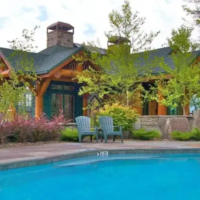 Cayuga Lodge South