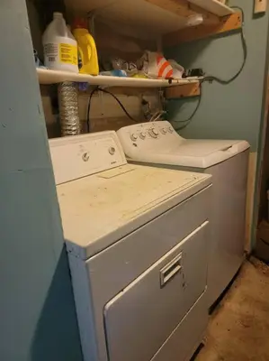a kitchen with a washing machine in a room at Rock Pad for Yale, Visitors, Nurses, Staff in New Haven