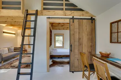 Gallery image of Cozy Catskills Tiny Home about 3 Mi to Bethel Woods! in Swan Lake